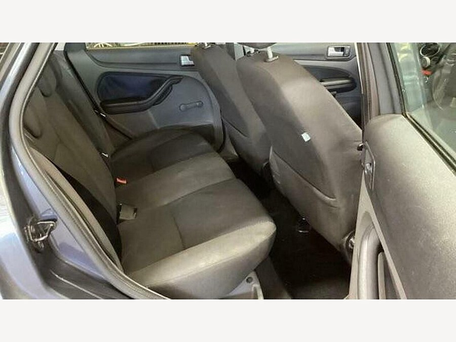 2007 Ford Focus photo 11