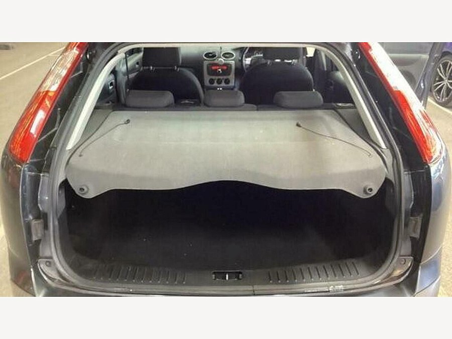 2007 Ford Focus photo 9