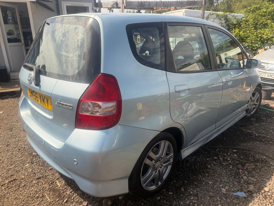 2006 Honda Jazz photo 8