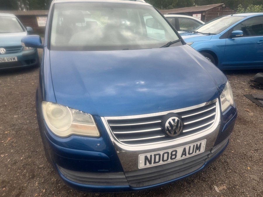 Volkswagen Touran photo 2