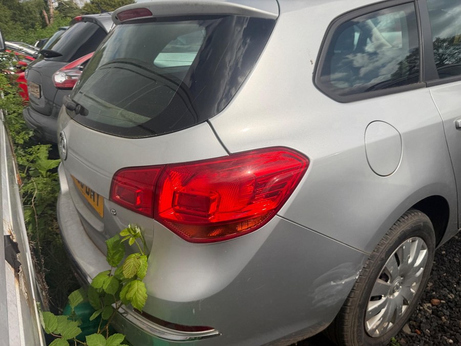 2013 Vauxhall Astra photo 4