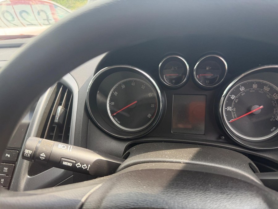2013 Vauxhall Astra photo 10