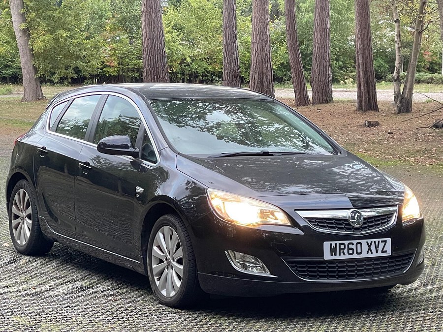 2010 Vauxhall Astra photo 3