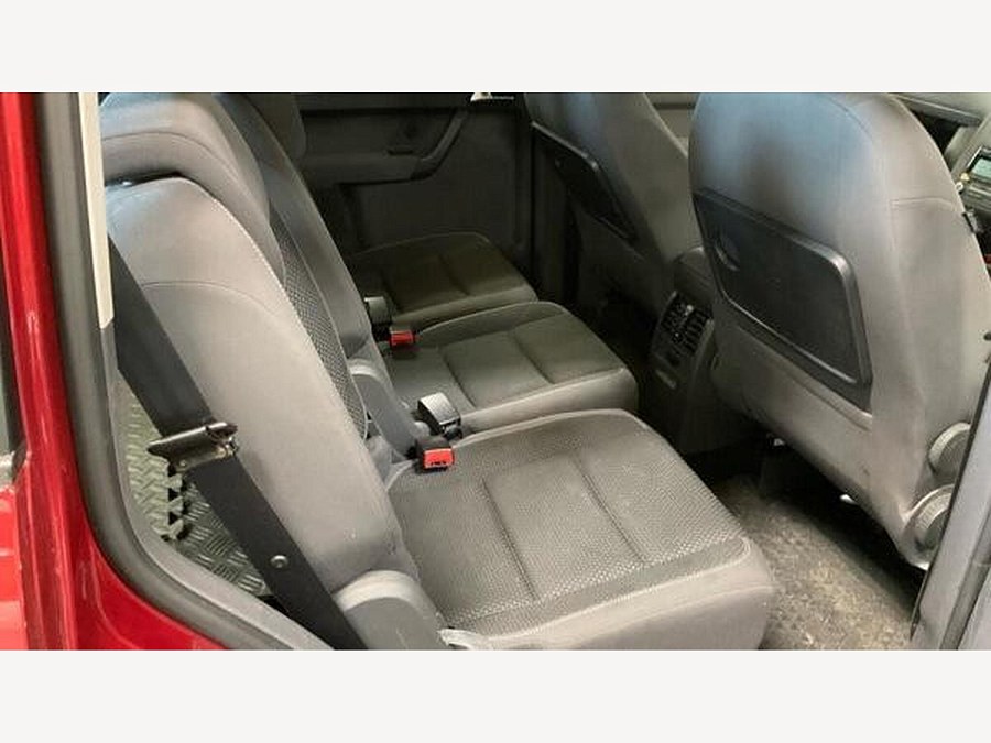 2013 Volkswagen Touran photo 9
