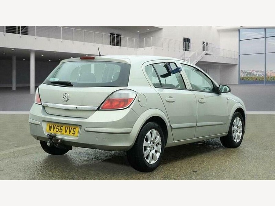2005 Vauxhall Astra photo 9