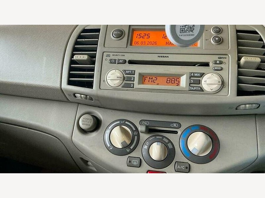 2003 Nissan Micra photo 9