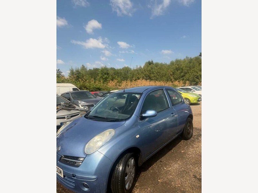 2006 Nissan Micra photo 2