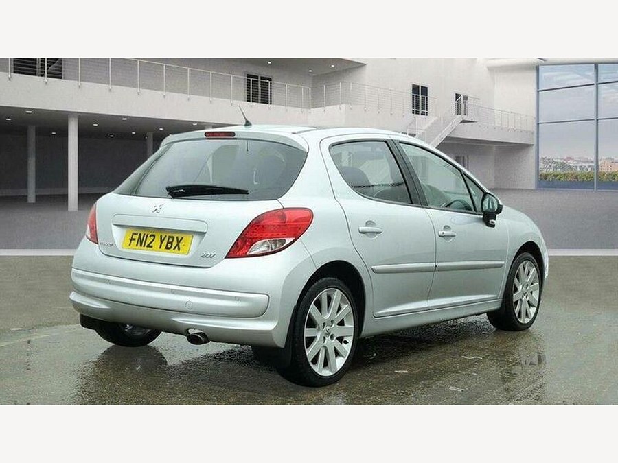 2012 Peugeot 207 photo 5