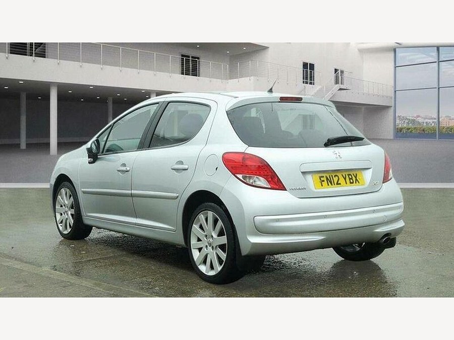 2012 Peugeot 207 photo 4
