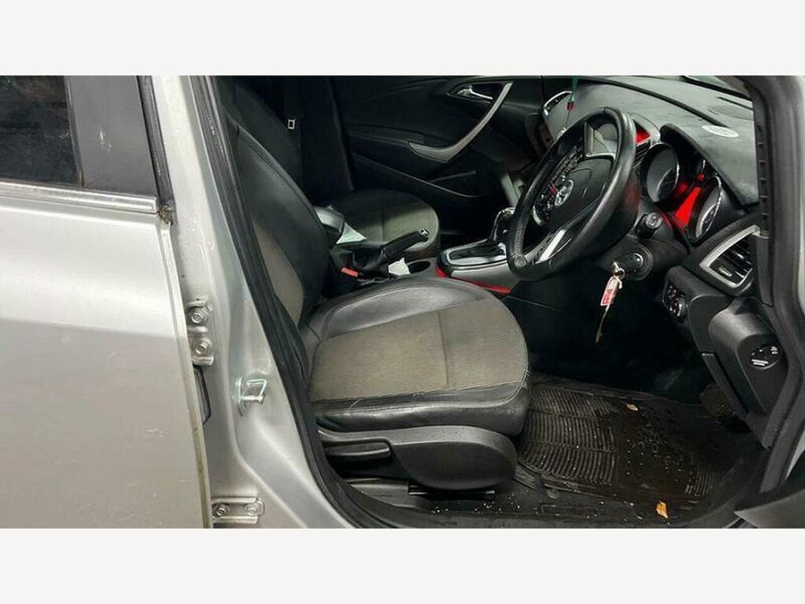2012 Vauxhall Astra photo 4