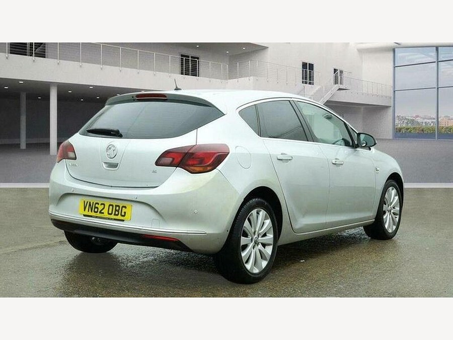 2012 Vauxhall Astra photo 7