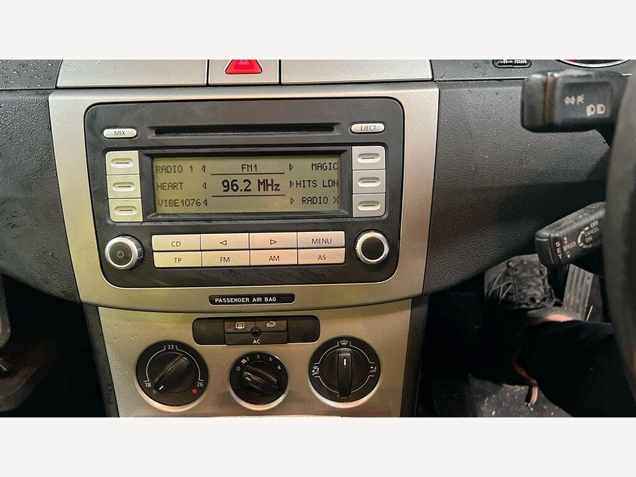 2007 Volkswagen Passat photo 13