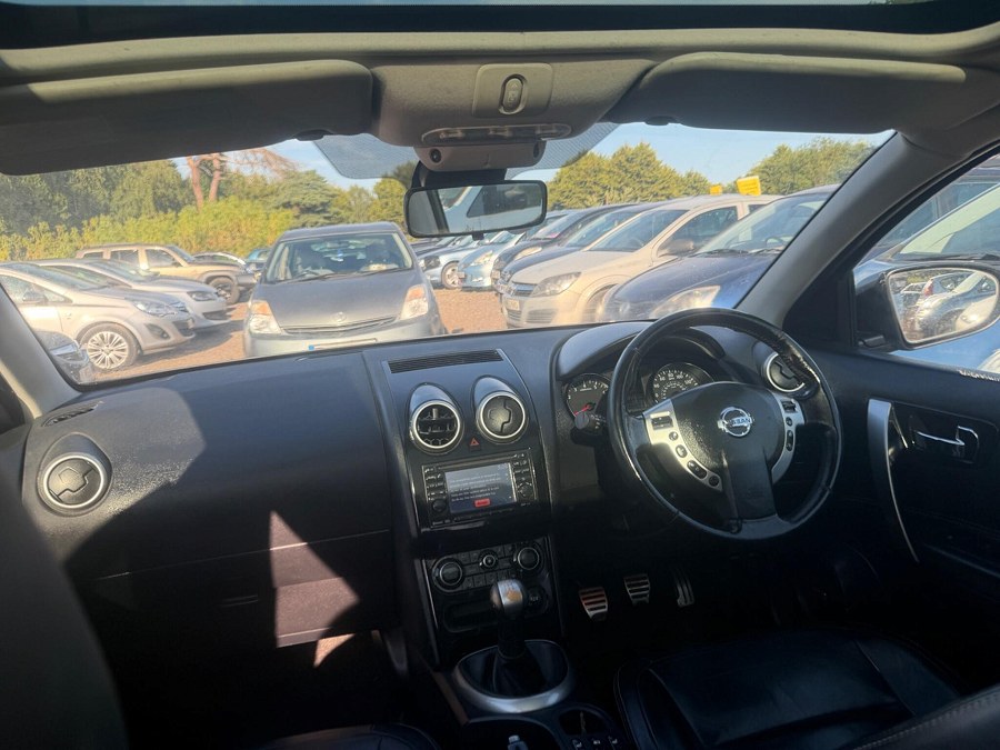 2011 Nissan Qashqai photo 14