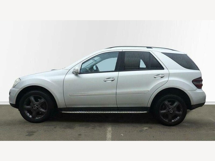 2005 Mercedes-Benz M Class photo 4