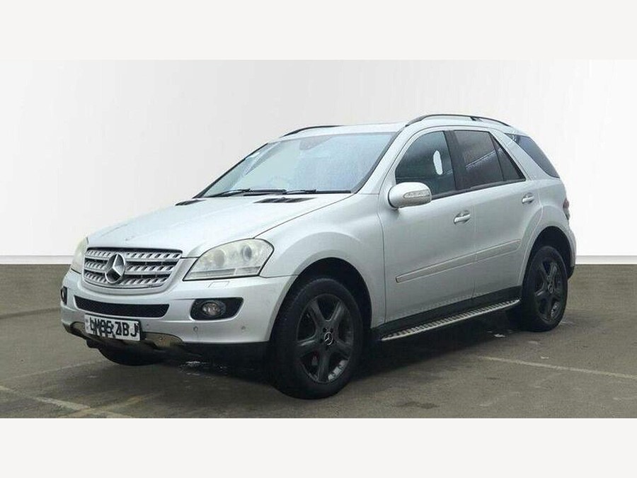 Mercedes-Benz M Class photo 2