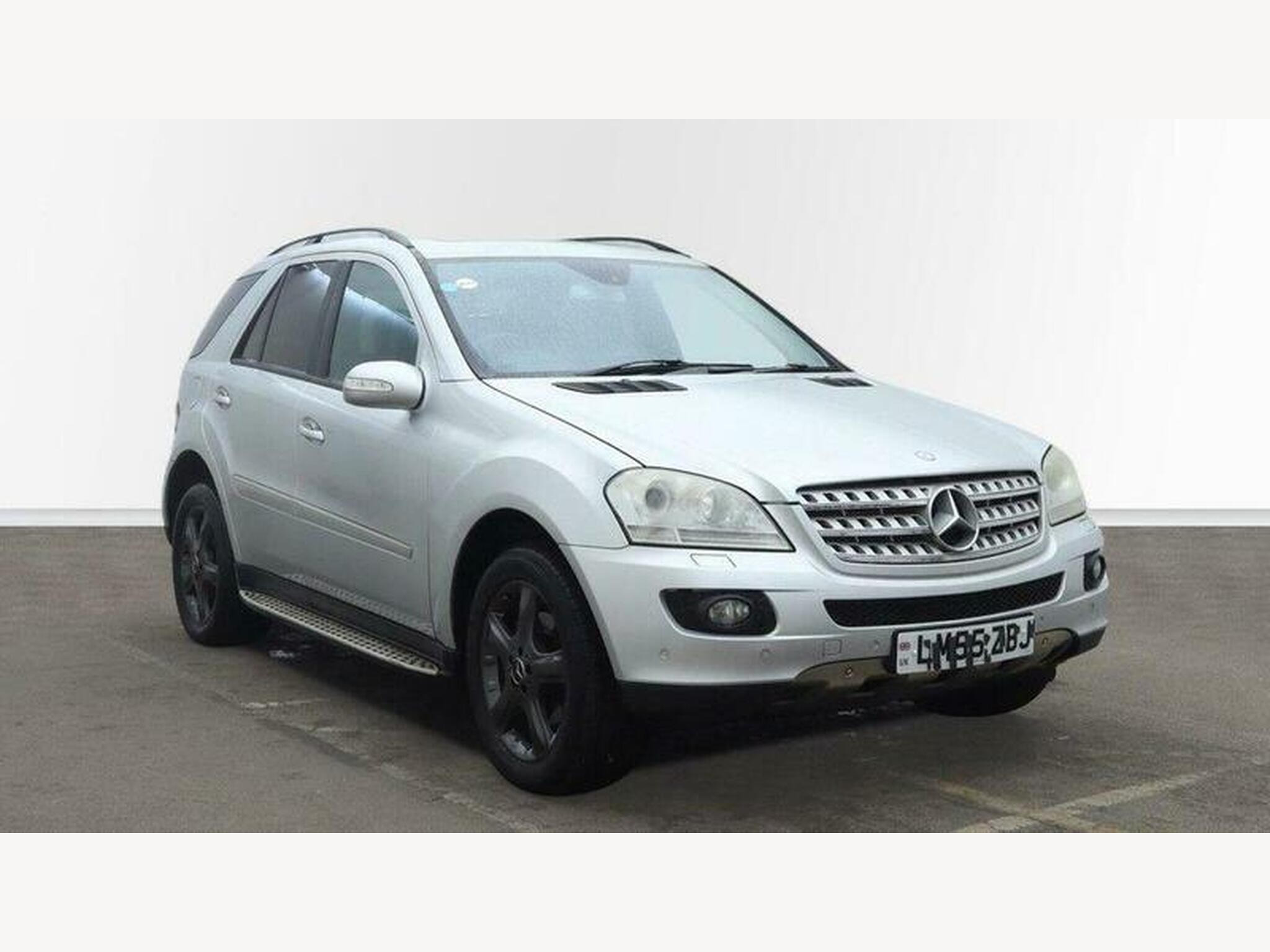 2005 Mercedes-Benz M Class 3.0 ML320 CDI Sport 7G-Tronic 5dr for sale at AMB Cars