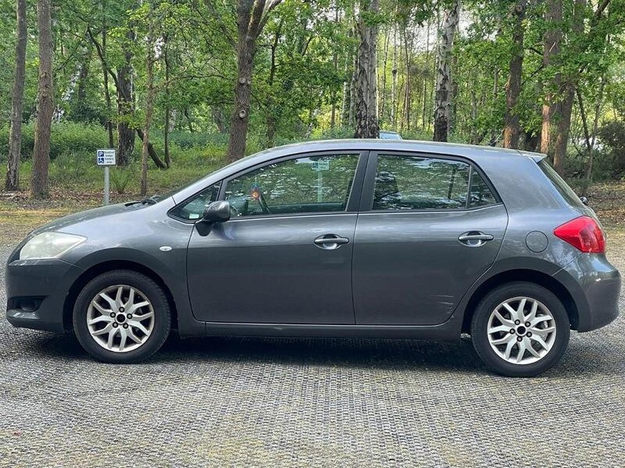 2007 Toyota Auris photo 10