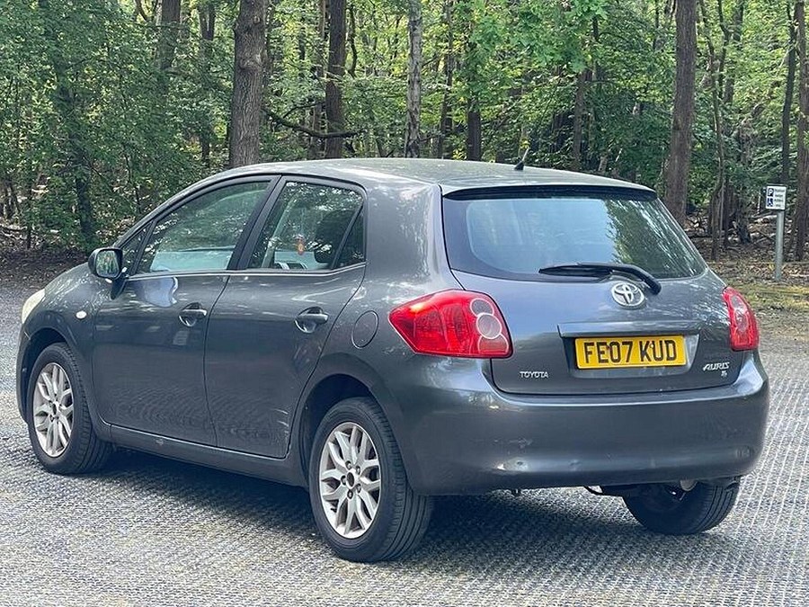 2007 Toyota Auris photo 11