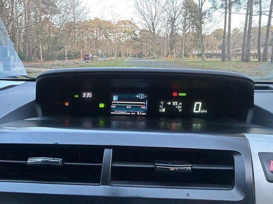 2015 Toyota Prius+ photo 8