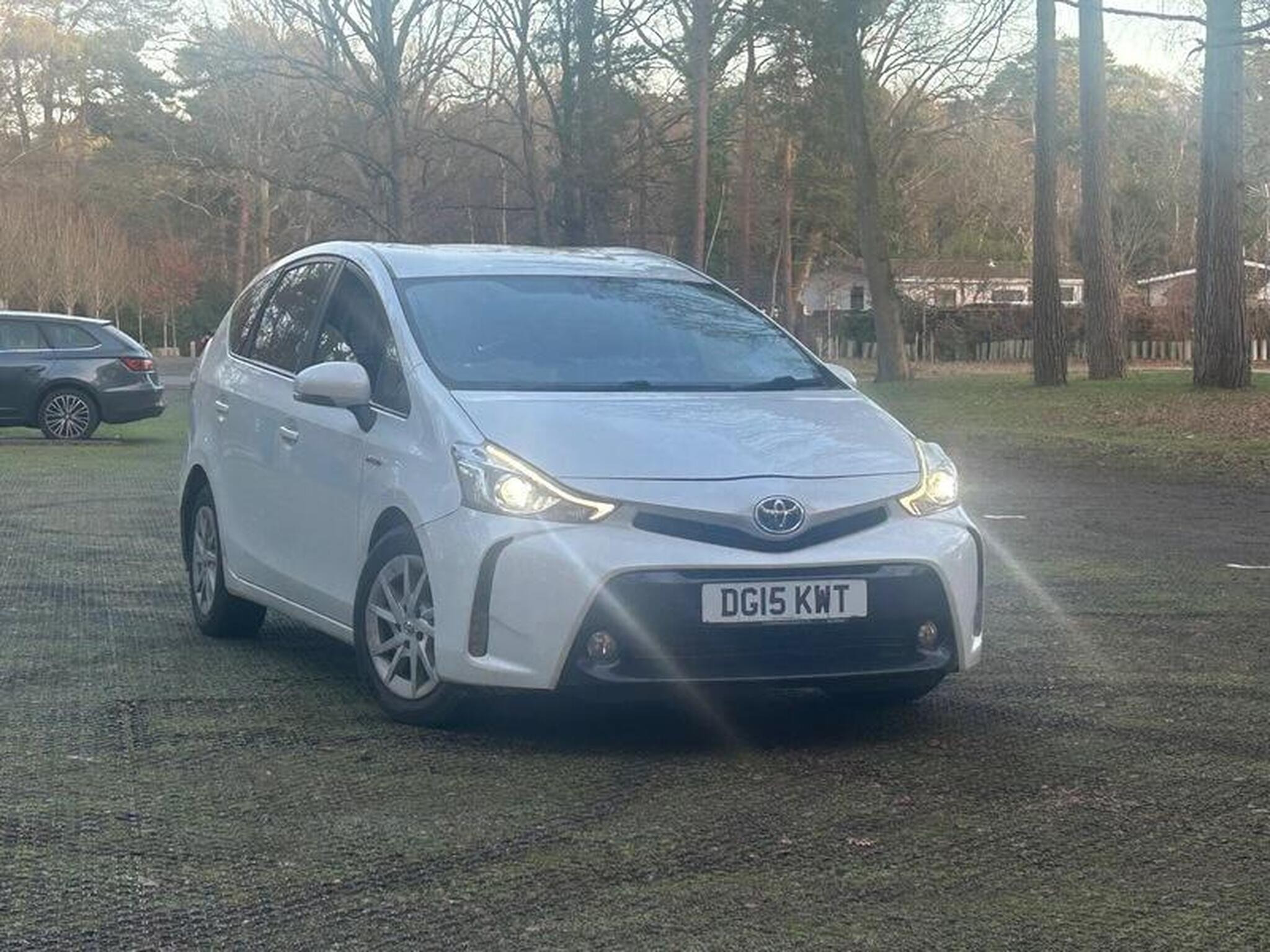 2015 Toyota Prius+ 1.8 VVT-h Icon CVT Euro 6 (s/s) 5dr for sale at AMB Cars