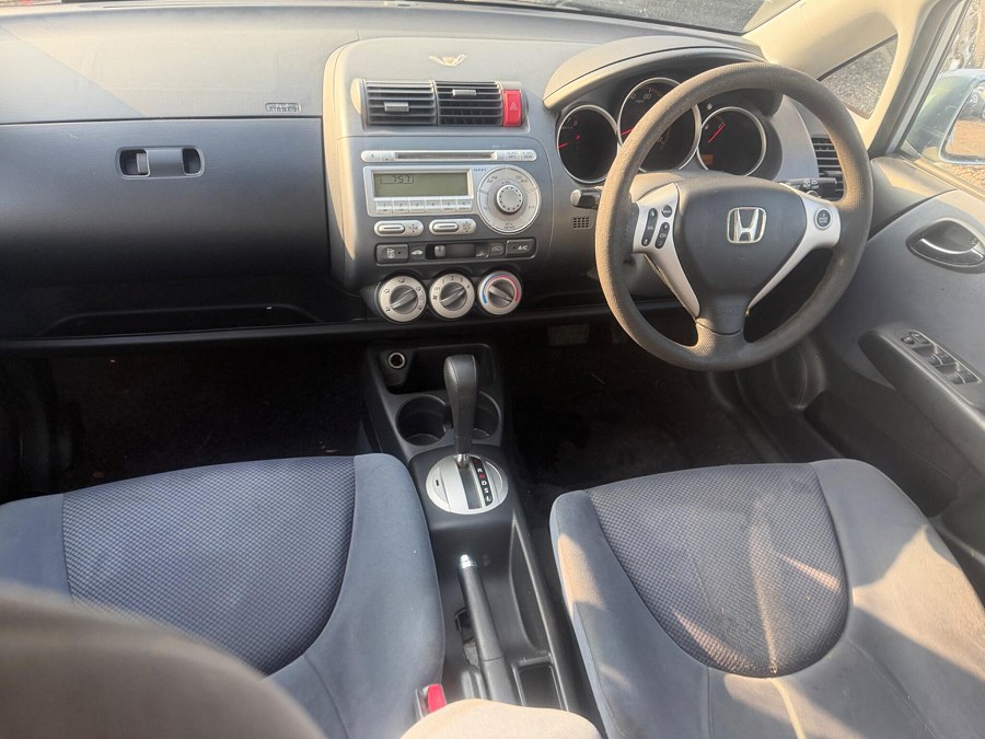 2005 Honda Jazz photo 10