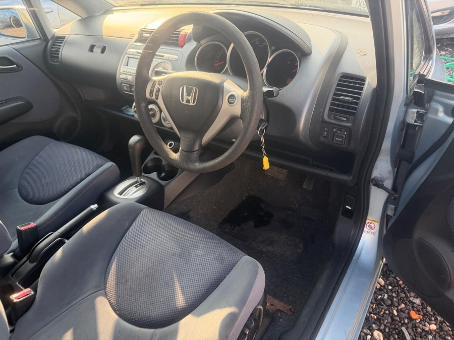 2005 Honda Jazz photo 11