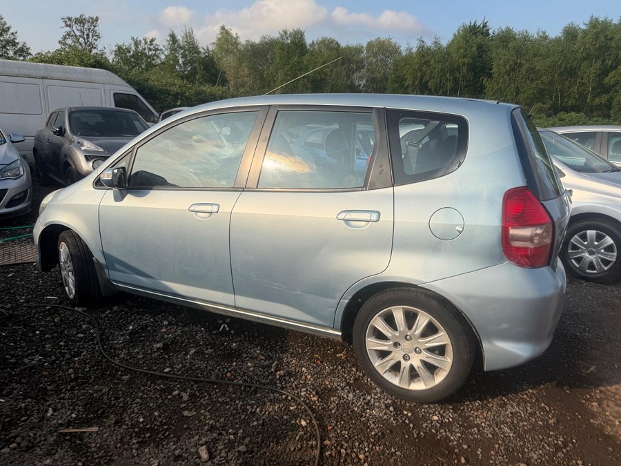 2005 Honda Jazz photo 3
