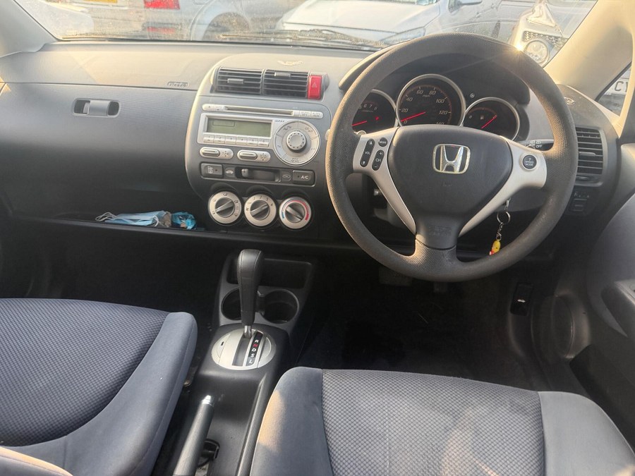 2005 Honda Jazz photo 8