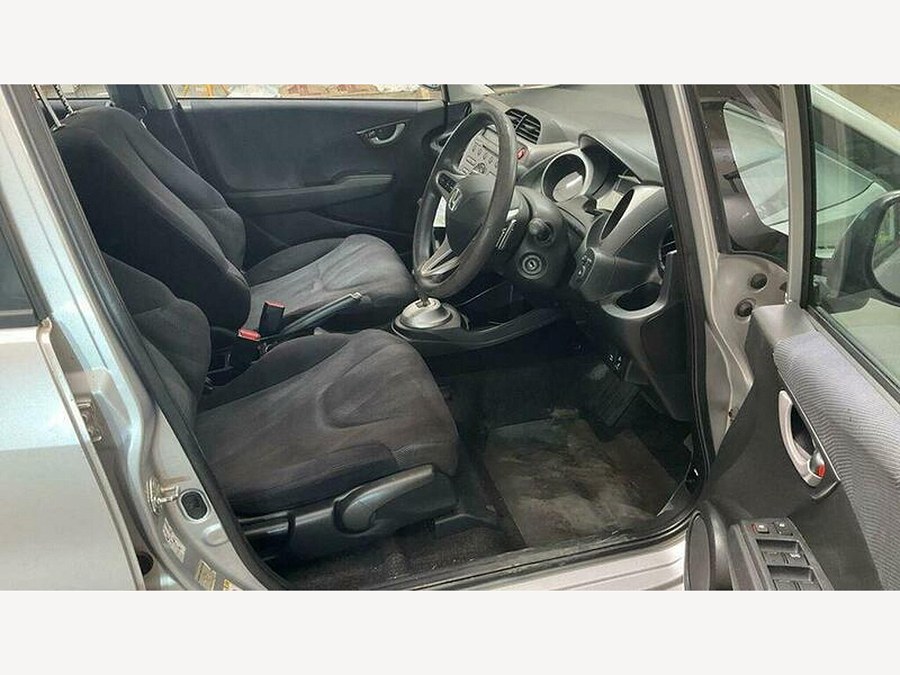 2010 Honda Jazz photo 9