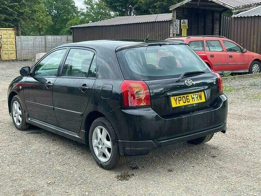 2006 Toyota Corolla photo 12