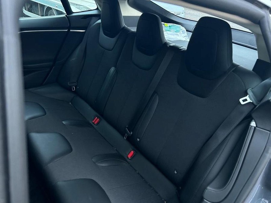 2015 Tesla Model S photo 9