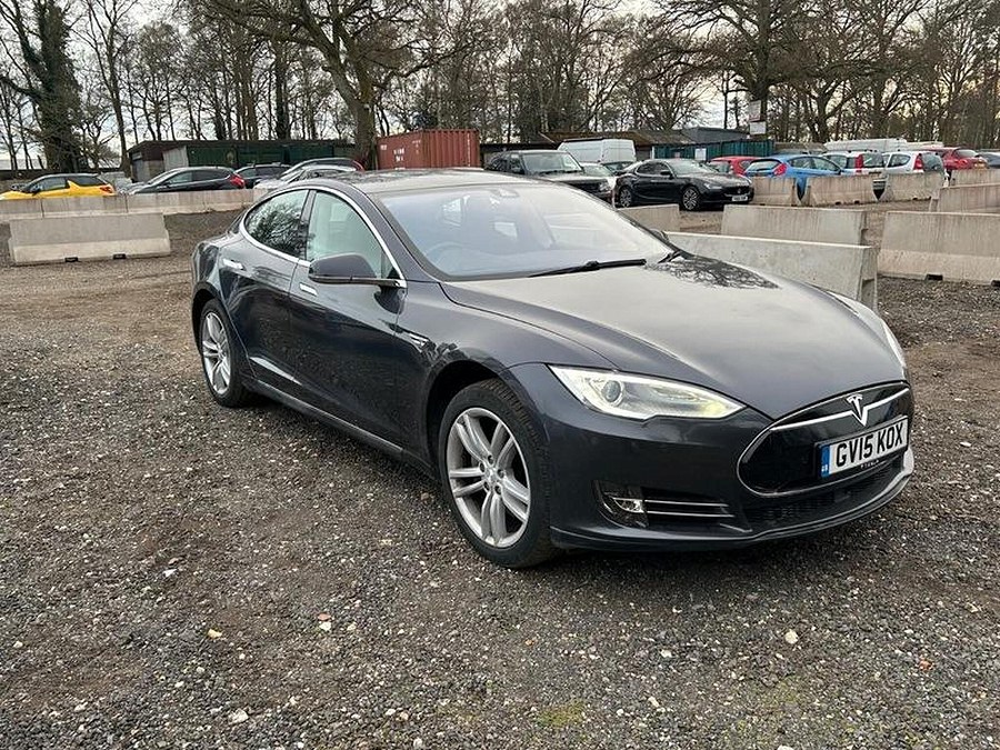 2015 Tesla Model S photo 5