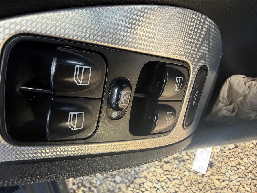 2006 Mercedes-Benz CLK photo 13