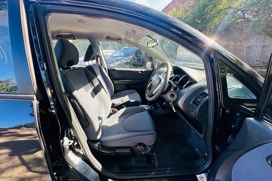 2005 Honda Jazz photo 11