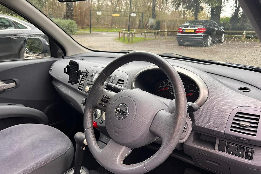 2003 Nissan Micra photo 13