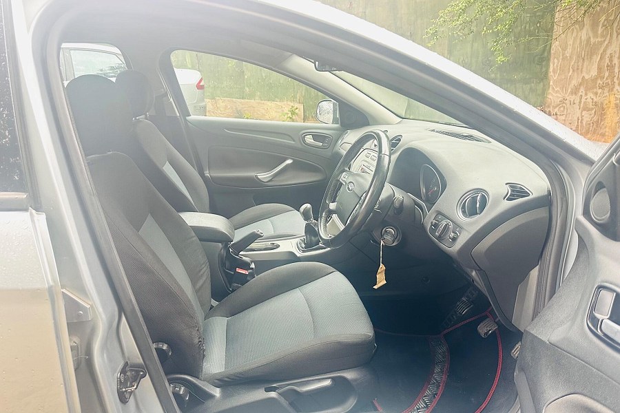 2009 Ford Mondeo photo 11