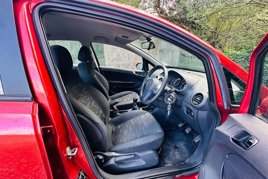2013 Vauxhall Corsa photo 13