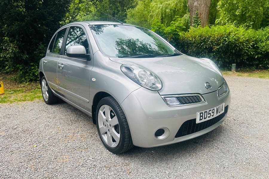 Nissan Micra photo 2