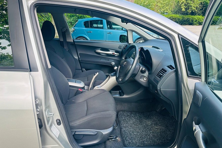2007 Toyota Auris photo 13