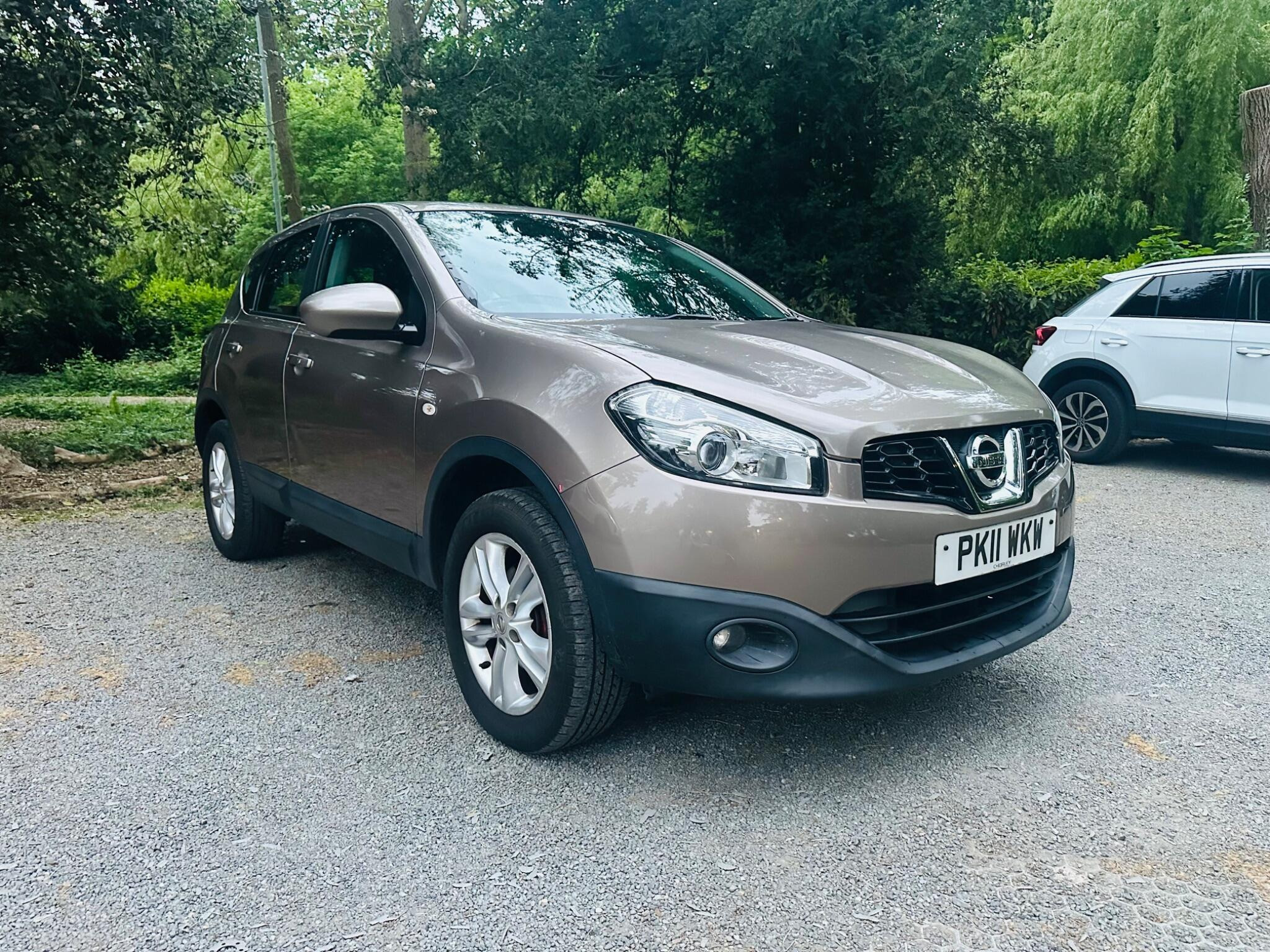 2011 Nissan Qashqai 1.6 Acenta 2WD Euro 5 (s/s) 5dr for sale at Aviator Motors Ltd