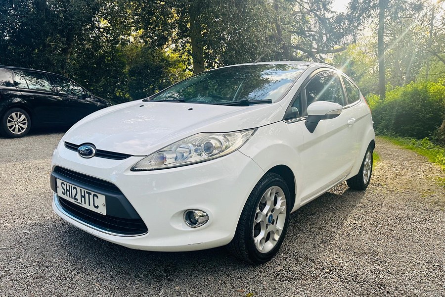 2012 Ford Fiesta photo 3