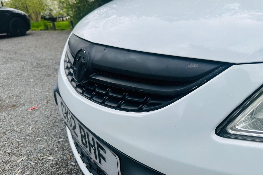 2012 Vauxhall Corsa photo 9