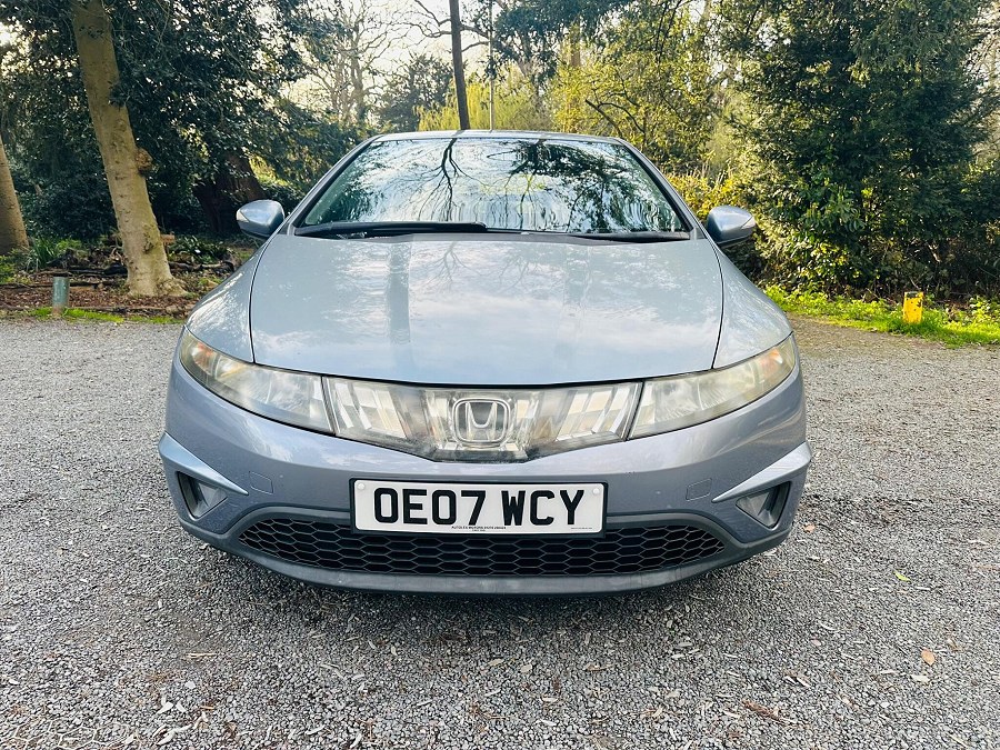 Honda Civic photo 2