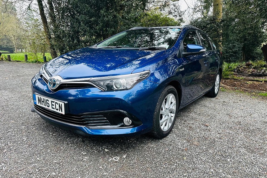 2016 Toyota Auris photo 3