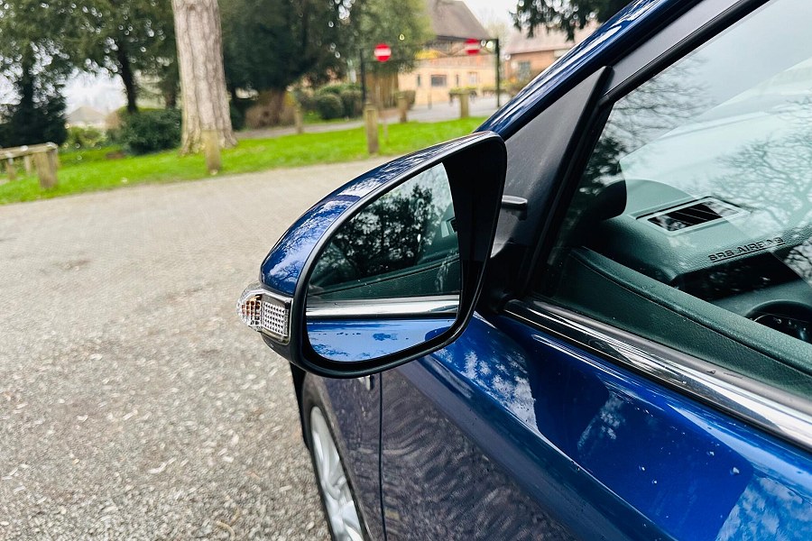2016 Toyota Auris photo 10