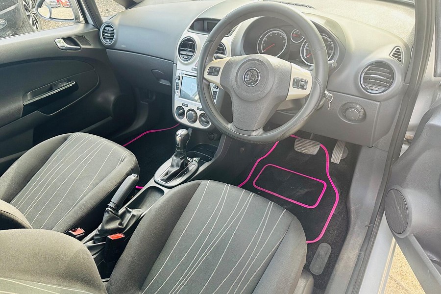 2007 Vauxhall Corsa photo 11