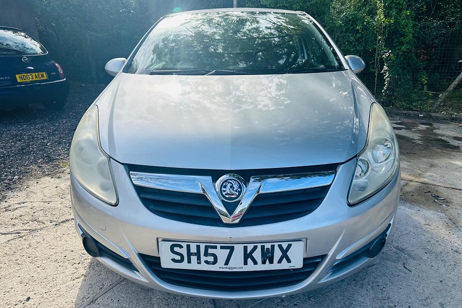 Vauxhall Corsa photo 2