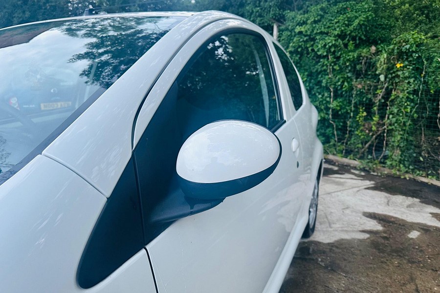 2011 Toyota AYGO photo 10