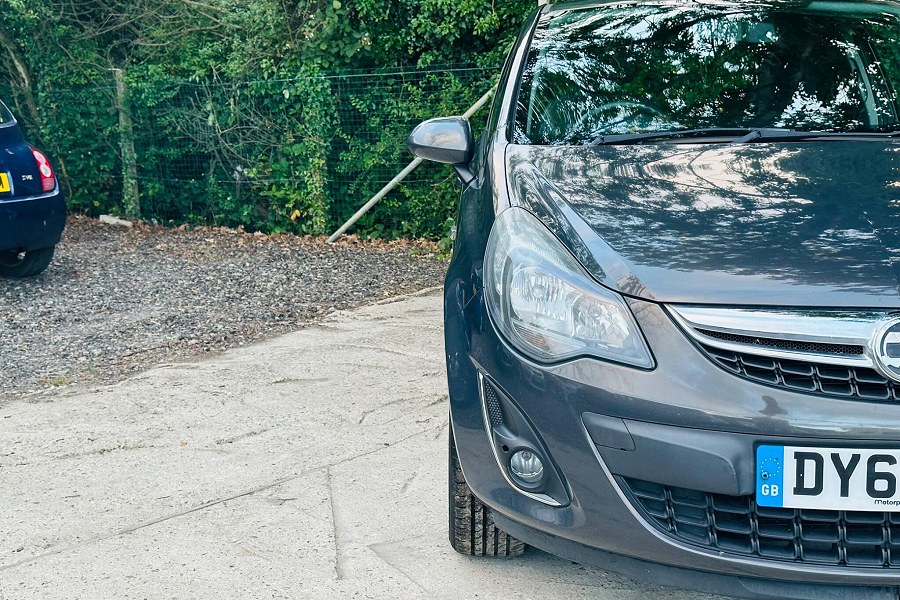2015 Vauxhall Corsa photo 4