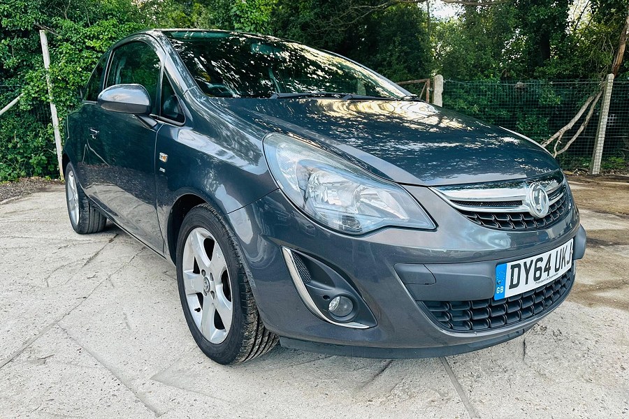 2015 Vauxhall Corsa photo 1
